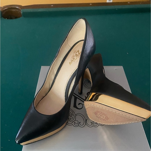 ZiGi Platform Heels - Picture 1 of 2
